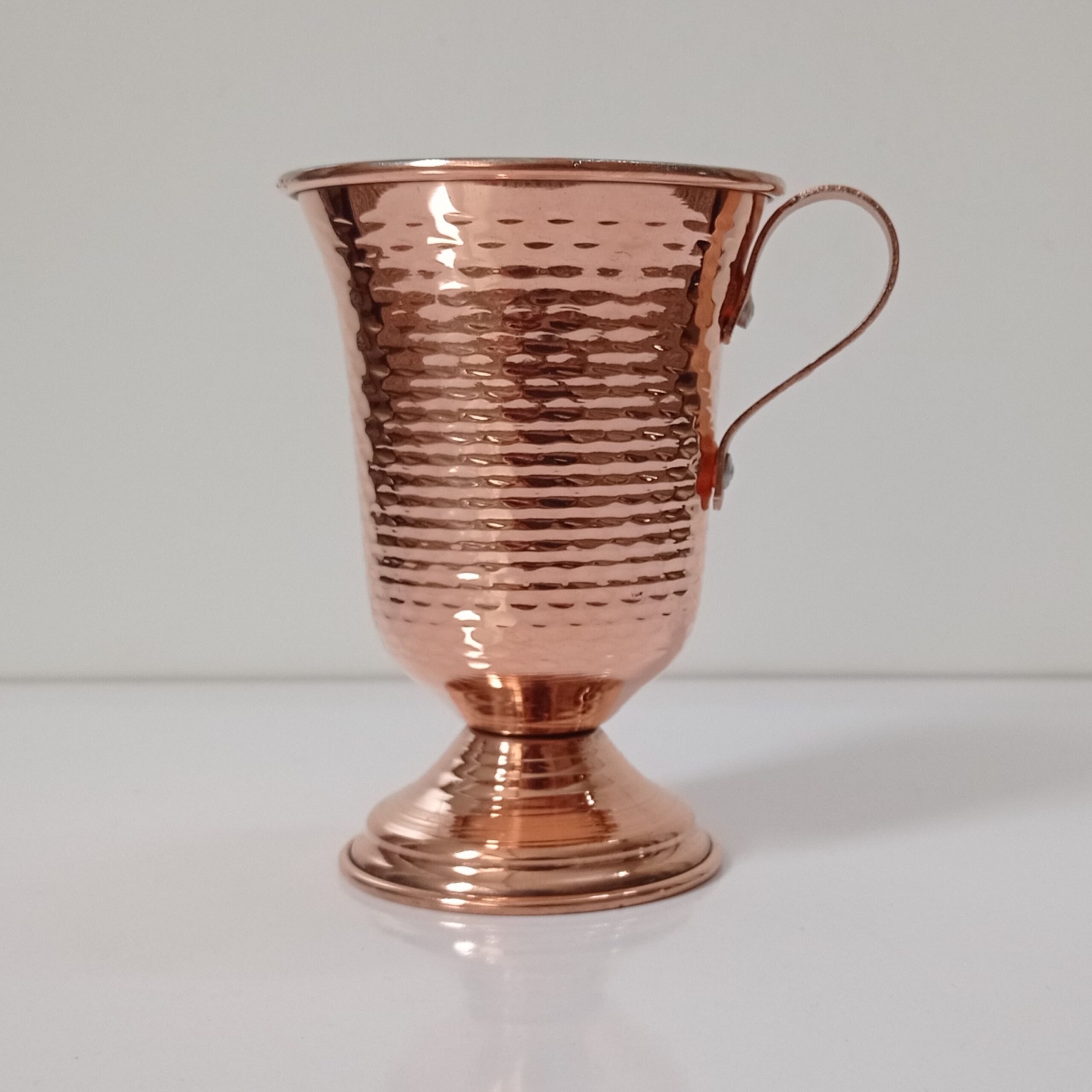 Tasse persane en cuivre - Fabriquée à la main avec anse pour boissons froides - Martelée Parastoo