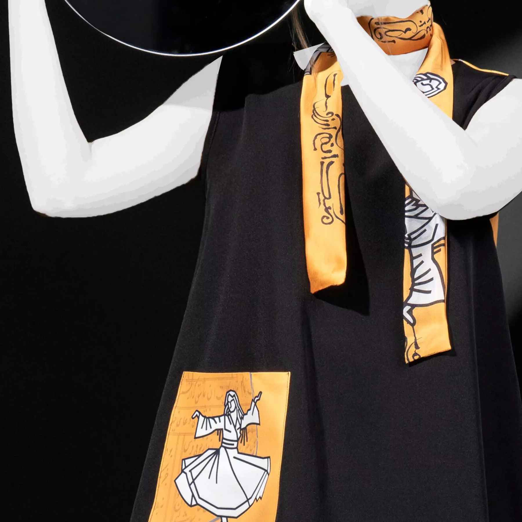 Ensemble robe & écharpe pour femmes avec design calligraphique
