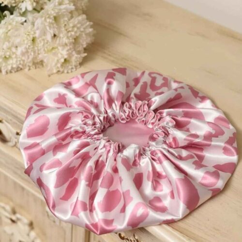 Bonnet de nuit en satin de soie de luxe pour femmes avec design léopard rose