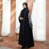 Abaya élégante coupe ample pour femmes musulmanes avec manches brodées