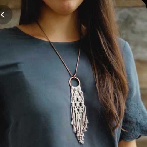 Collier Brodé en Macramé Artisanal pour Femmes