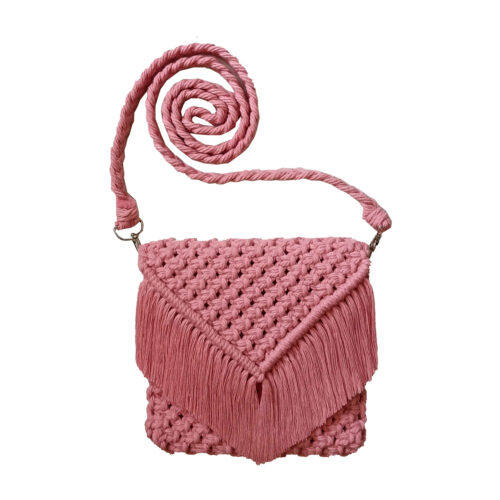 Macrame Sling Bag Handwoven for Women Model BohoSac bandoulière en macramé tissé à la main pour femmes, modèle Boho