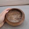 Bol en bois naturel fait de noyer pour décoration intérieure