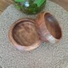 Bol en bois naturel fait de noyer pour décoration intérieure