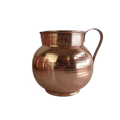 Carafe en cuivre perse fabriquée à la main et martelée modèle Asha