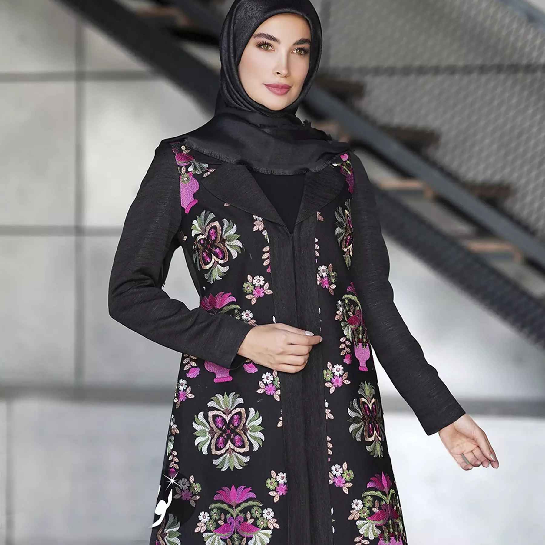 Manto persan brodé pour femmes modèle Fleur