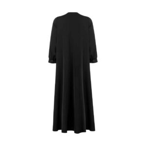 Abaya stylée pour femmes avec design patchwork en noir