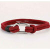 Bracelet minimaliste avec fermoir en crochet rouge