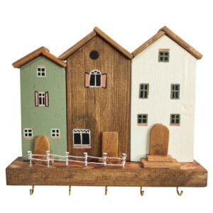 Porte-clés mural en bois avec design de village