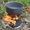 Feu de Camp pour Cuisine en Plein Air avec Vaisselle