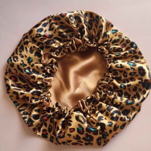 Bonnet de nuit en satin de soie pour femmes avec design léopard