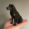 Figurine géométrique de chien assis cubisme - Sculpture cubiste moderne