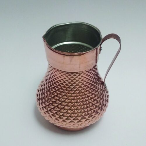 Cruche en cuivre perse traditionnelle martelée et artisanale Kyros
