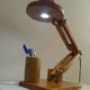 Élégante lampe de bureau en bois réglable avec organiseur – parfaite pour bureau et étude