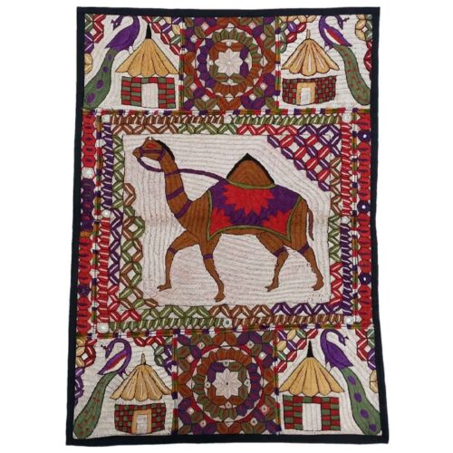 Élégante Nappe Brodée Artisanale – Décor Parfait pour Votre Table à Manger