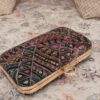 Pochette en Velours Brodée pour Soirée avec Motif Géométrique