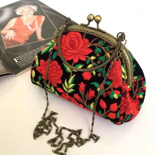 Pochette en Velours Brodée avec Motif de Rose Rouge