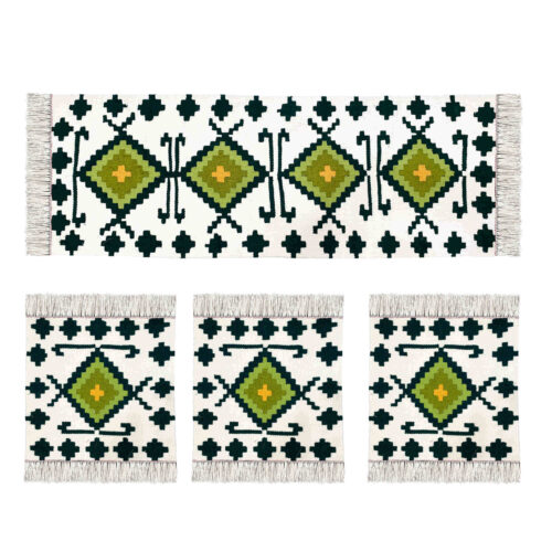 Nappe Brodée Artisanale – Mélange Parfait de Style et Fonctionnalité Set de 4