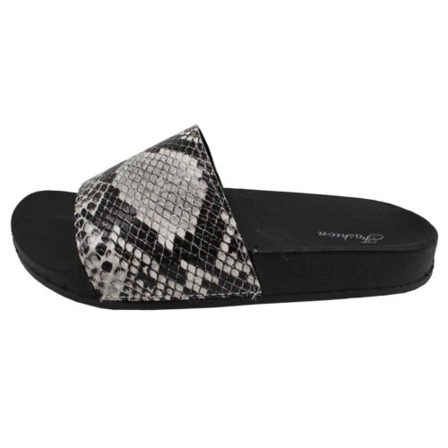 Nikta Cloud Slippers – Where CloChaussons Nikta Cloud – Là où le confort doux comme un nuage rencontre un design moderne et épuréud-Like Comfort Meets Sleek, Modern Design