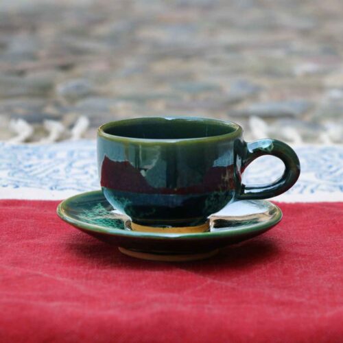 Tasse à Thé et Soucoupe en Poterie Persane avec Anse Adaptée au Thé