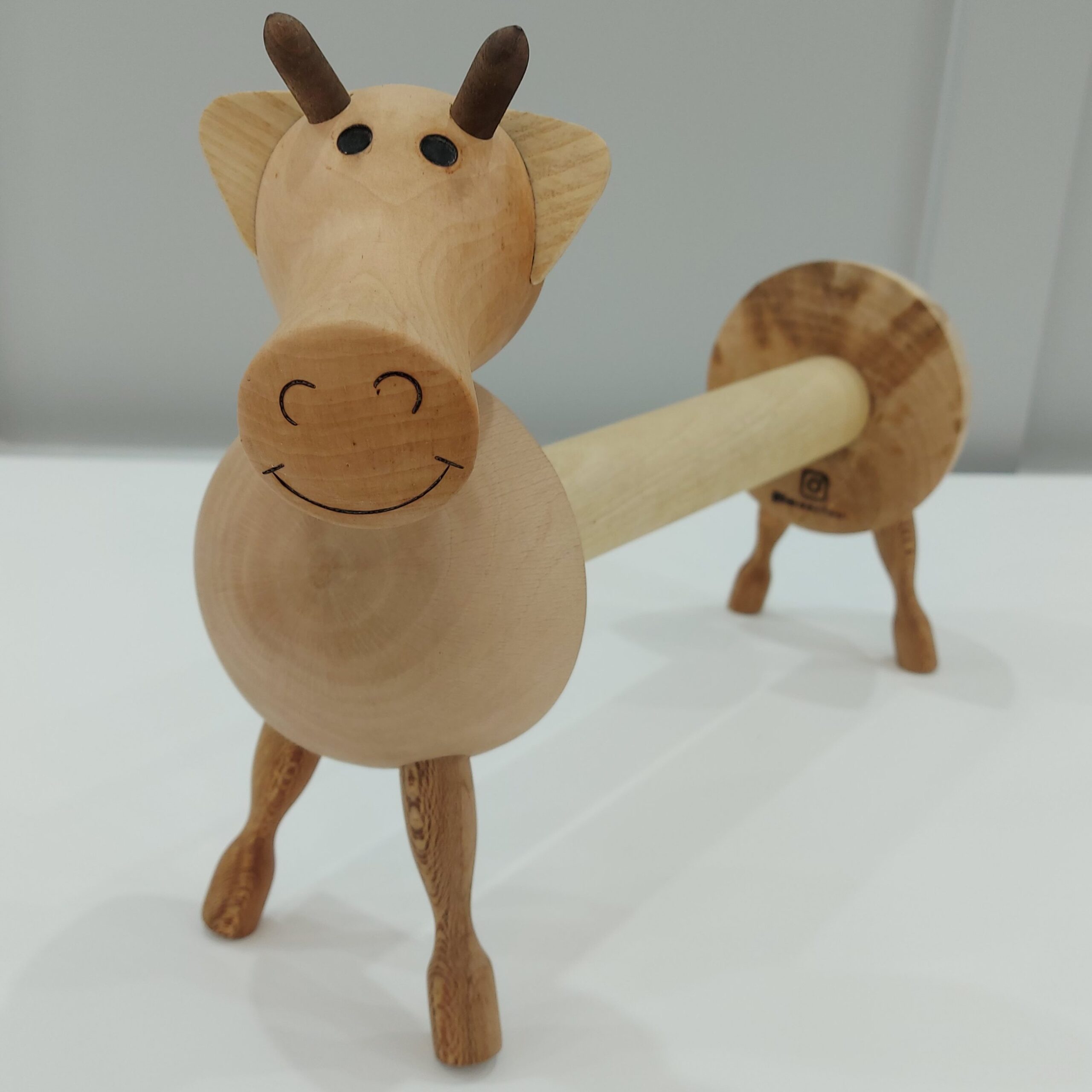 Porte-serviettes en bois en forme de vache – Décoratif et fonctionnel