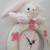 Horloge Murale en Bois Parfaite pour Chambre d'Enfant Cocooning & Minimaliste avec Design de Lapin