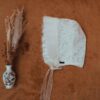Bonnet Bébé avec Oreillettes - Modèle Princesse - Doux, Stylé et Parfait pour Sortir - Couleur Lait