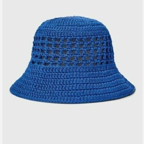 Chapeau Crocheté – Doux et Chaleureux, Cadeau Parfait avec Design Géométrique