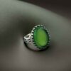 Bague en argent pour homme avec Agate et design de pointe de lance avec pierre verte