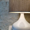 Lampe de table minimaliste blanche élégante – éclairage simple, stylé et magnifique pour tout espace