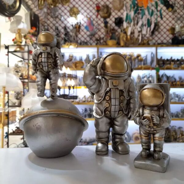Ensemble de 3 figurines décoratives uniques d’astronautes pour votre espace