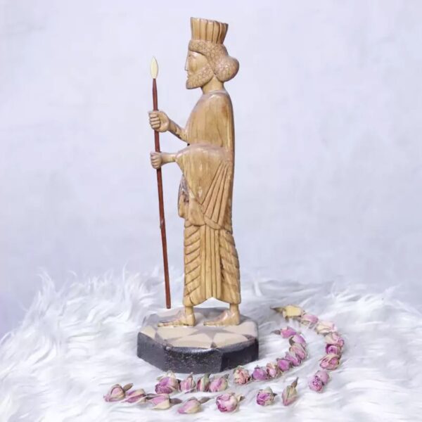 The Hakhamanseshi Soldier Wooden Statue – Masterpiece of Ancient Persian Valor