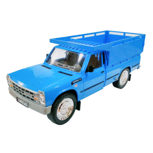 Camion pickup jouet en plastique Nissan Junior 1956 – amusant et parfait pour un jeu imaginatif
