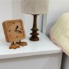 Horloge de Bureau Artisanale en Bois - Conçue pour le Style et la Fonction