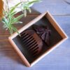 Peigne en Bois Artisanal Sculpté à la Main avec Motif Papillon - Une Beauté Intemporelle pour les Passionnés de Soins Capillaires