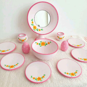 Fleurons de la tradition : Ensemble Haft-Seen avec motif floral délicat en rose doux (12 pièces)