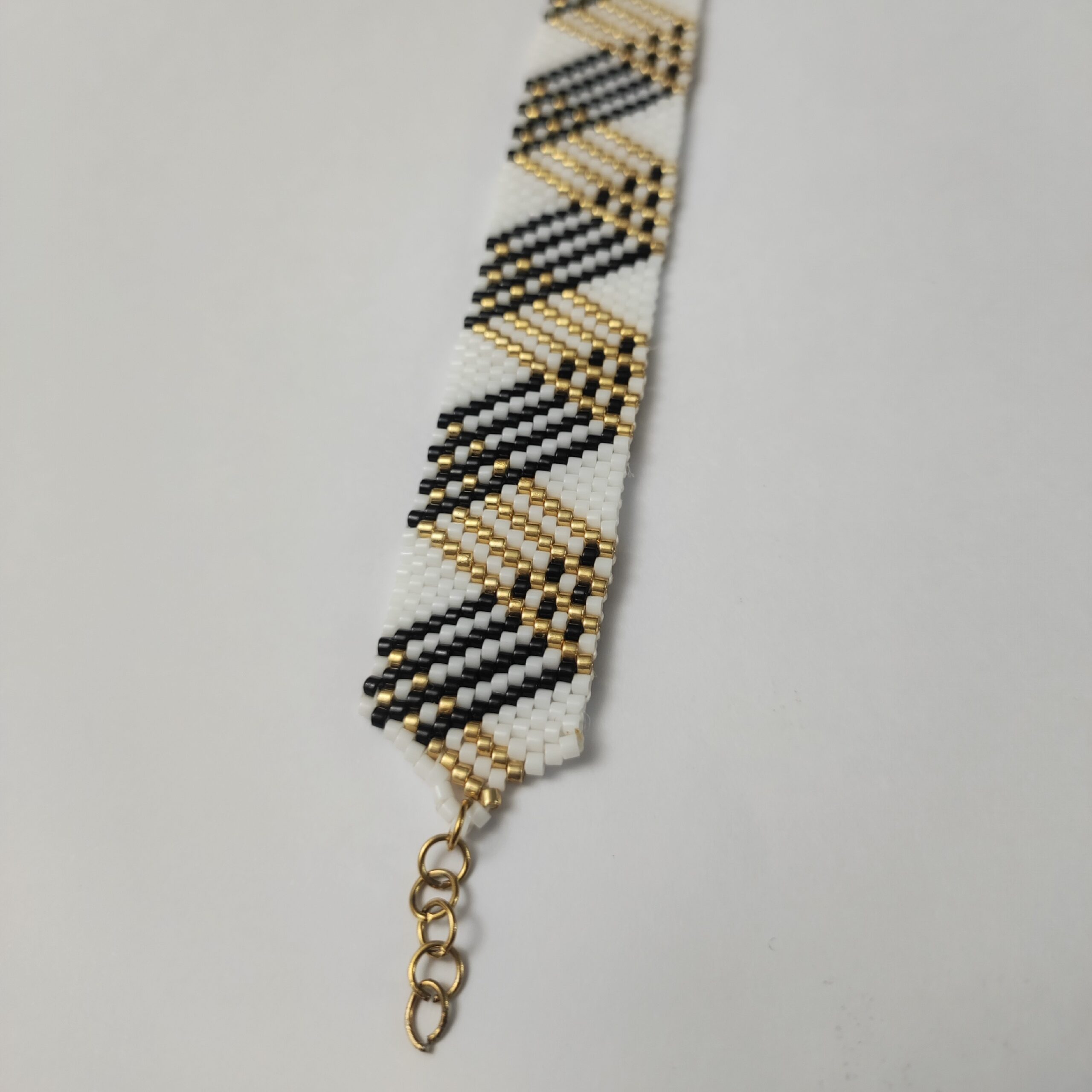 Bracelet Perlé Tissé Bohème Chic – Design Géométrique