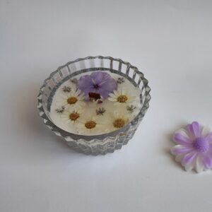 Bougies en pot en verre à la camomille – Élégance artisanale
