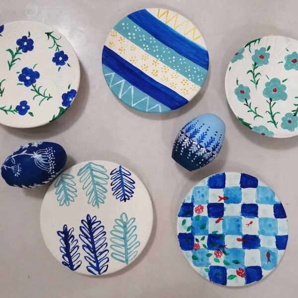 Ensemble Haft-Seen persan élégant avec motif floral complexe peint – Idéal pour Nowruz (7 pièces)