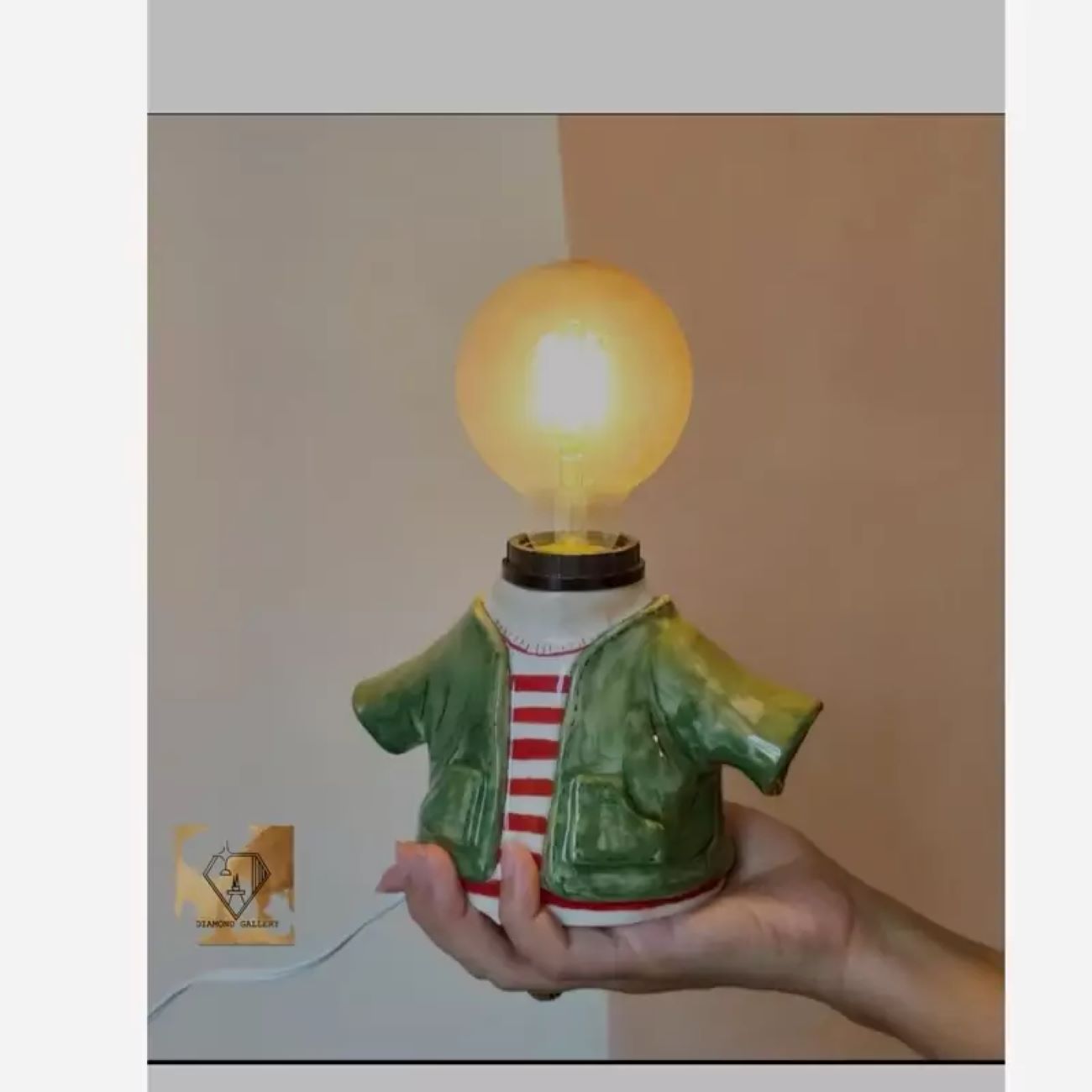 Lampe de table artistique en céramique faite main – design garçon