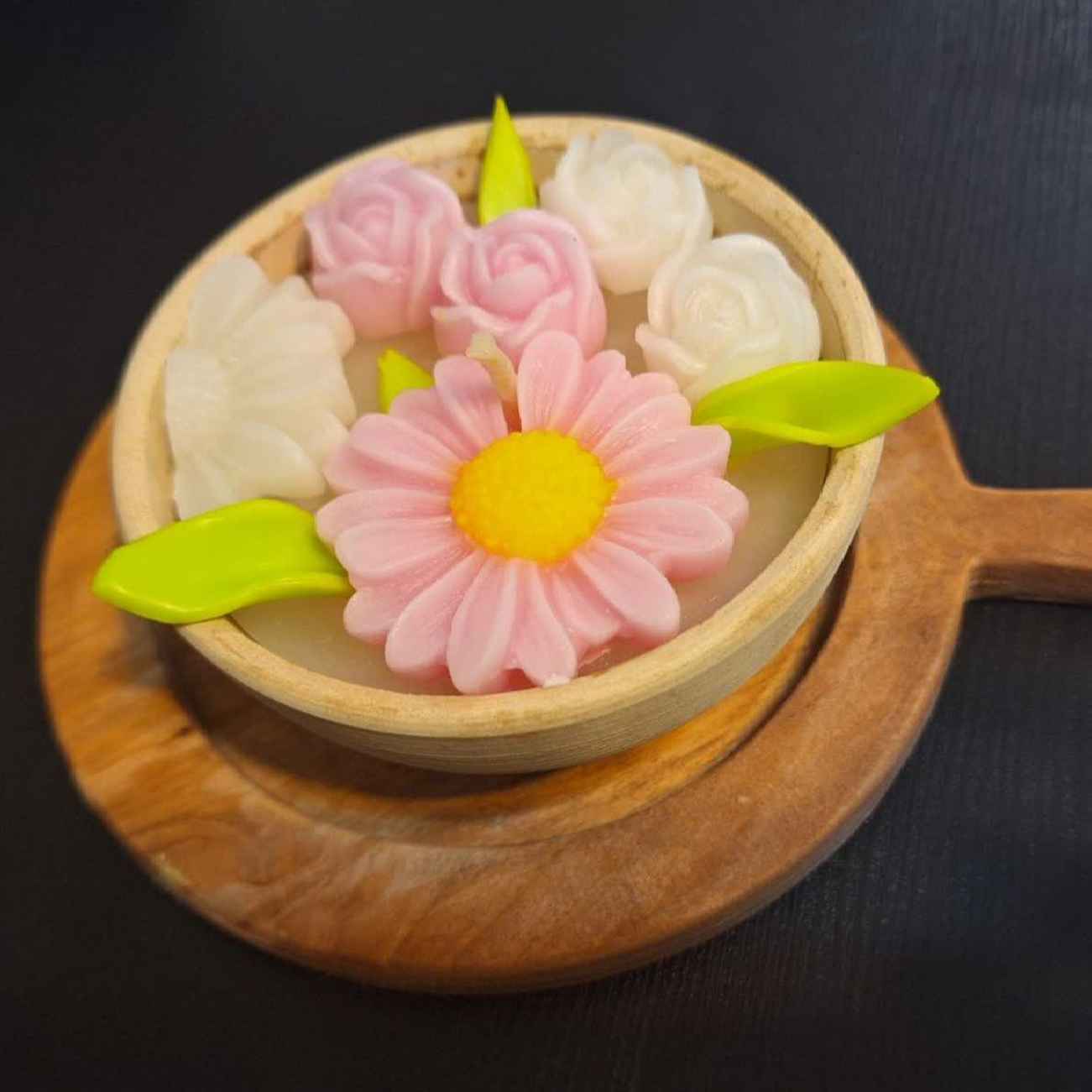 Bougies en pot en céramique artisanales – Motif floral