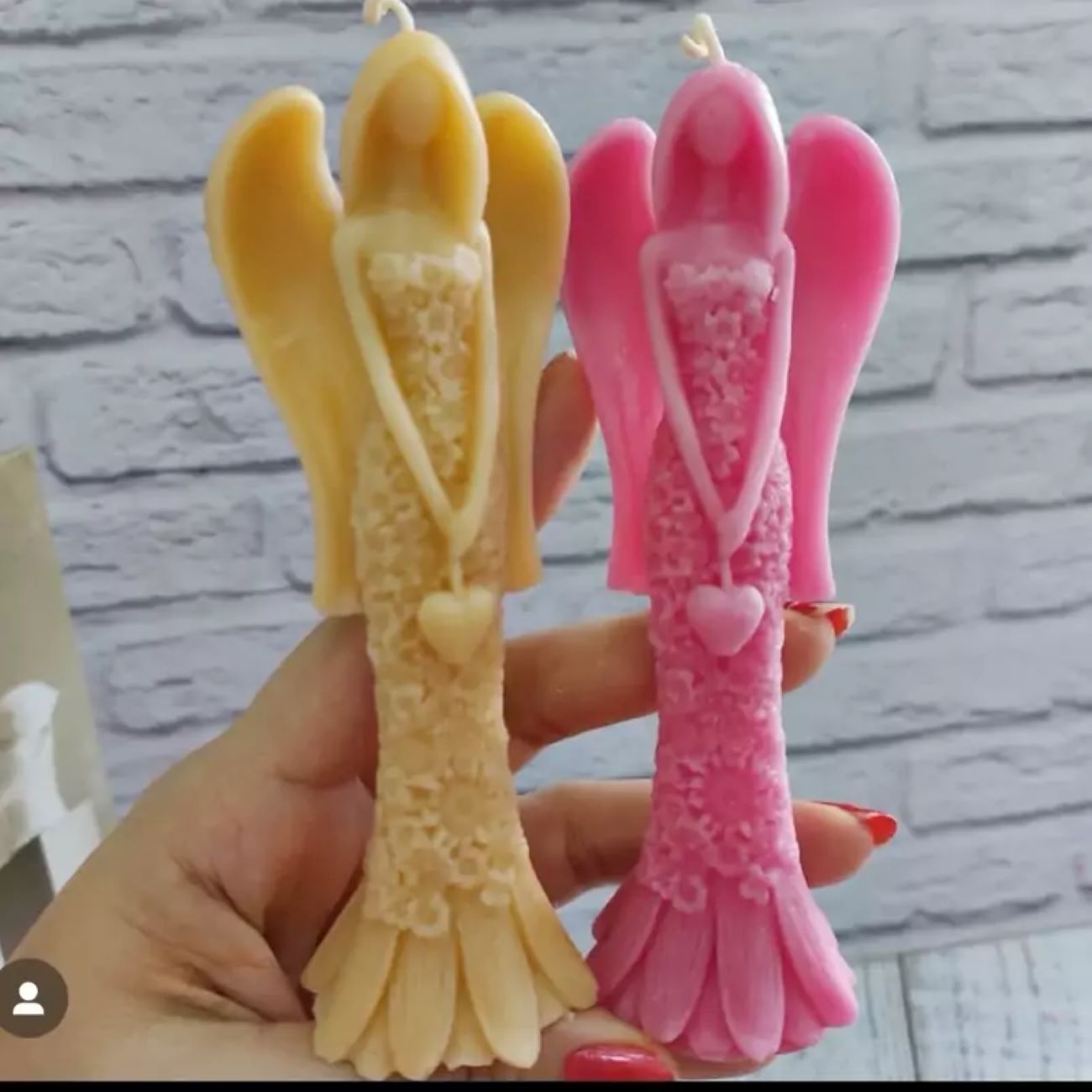 Bougie sculpture artisanale avec design d'anges, idéale pour offrir ou décorer (lot de 5 pièces)