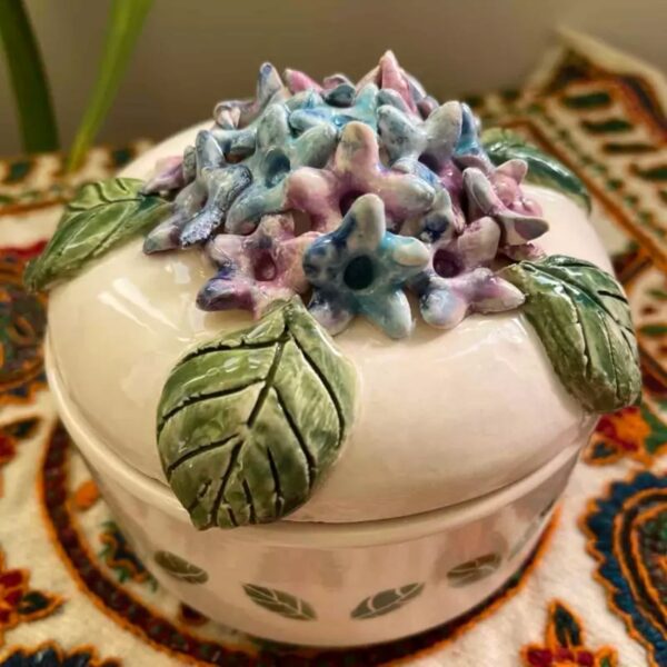 Bol à sucre en céramique de haute qualité pour votre table de salle à manger avec design en relief de fleurs