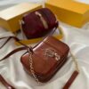 Sac en cuir stylé à bandoulière avec chaîne pour une élégance sans effort