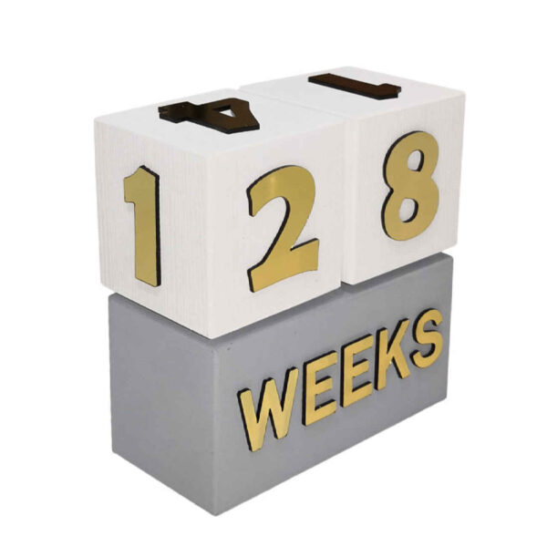 Calendrier de bureau en bois Cube – Ajout minimaliste et durable à votre bureau