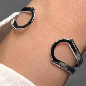 Bracelet Manchette Réglable pour Femme – Bijou Tendance Adapté au Port Quotidien