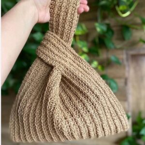 Sac à bandoulière en raphia artisanal – Fait au crochet avec soin pour un style raffiné