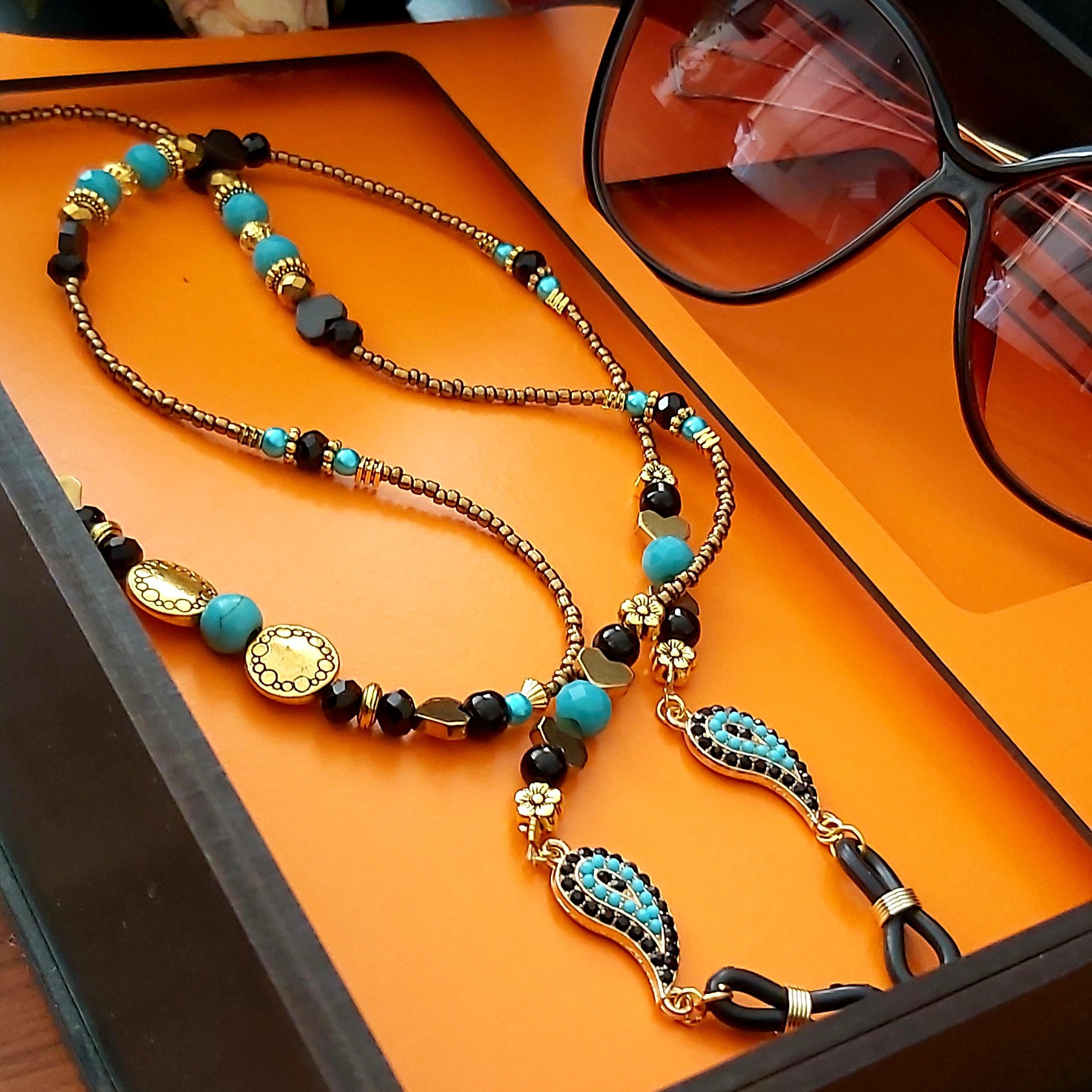 Chaîne de lunettes perlée – Idéale pour un usage quotidien ou une occasion spéciale
