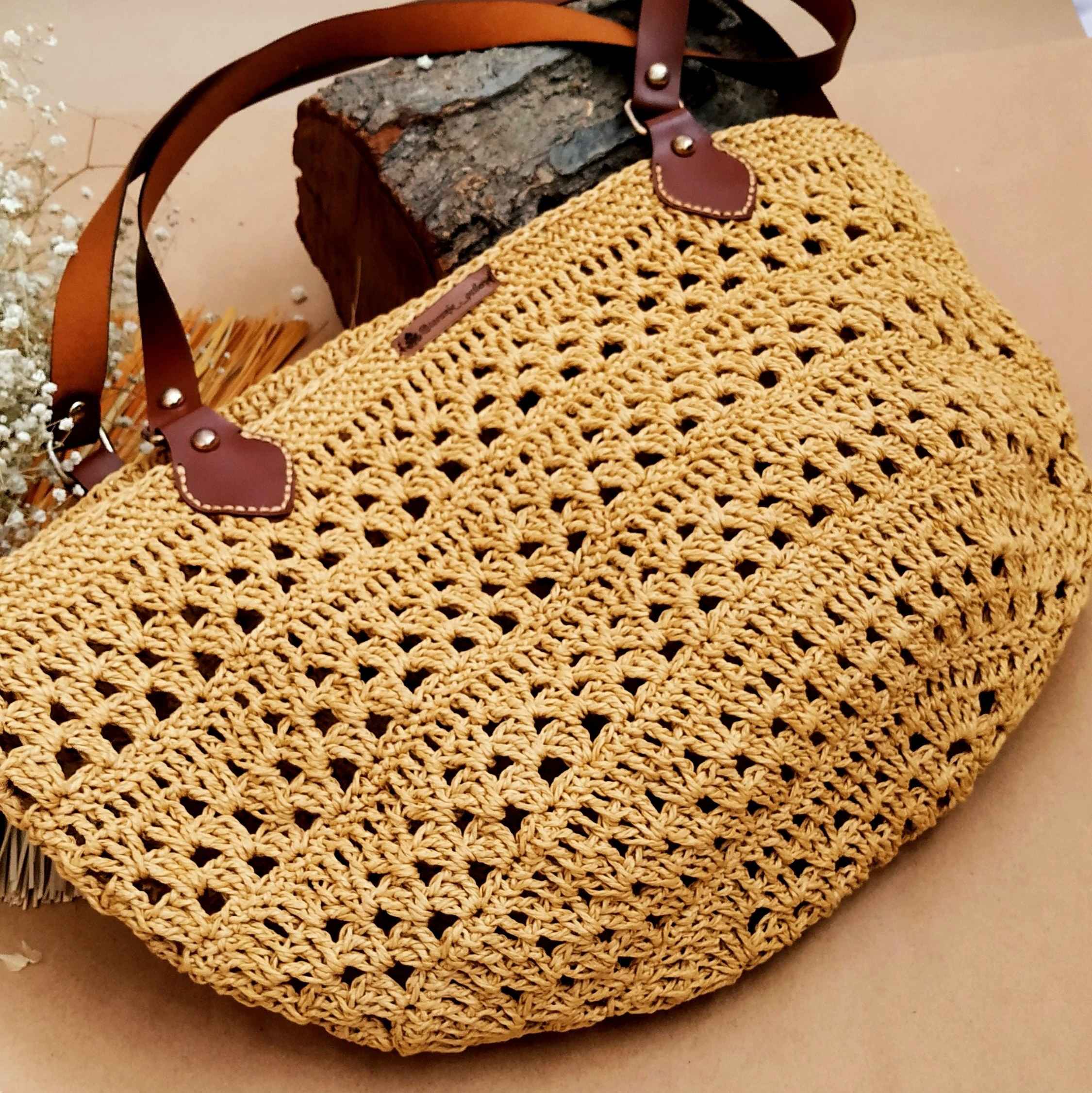 Sac fourre-tout en crochet boho en rafia - Un compagnon naturel pour tous les jours