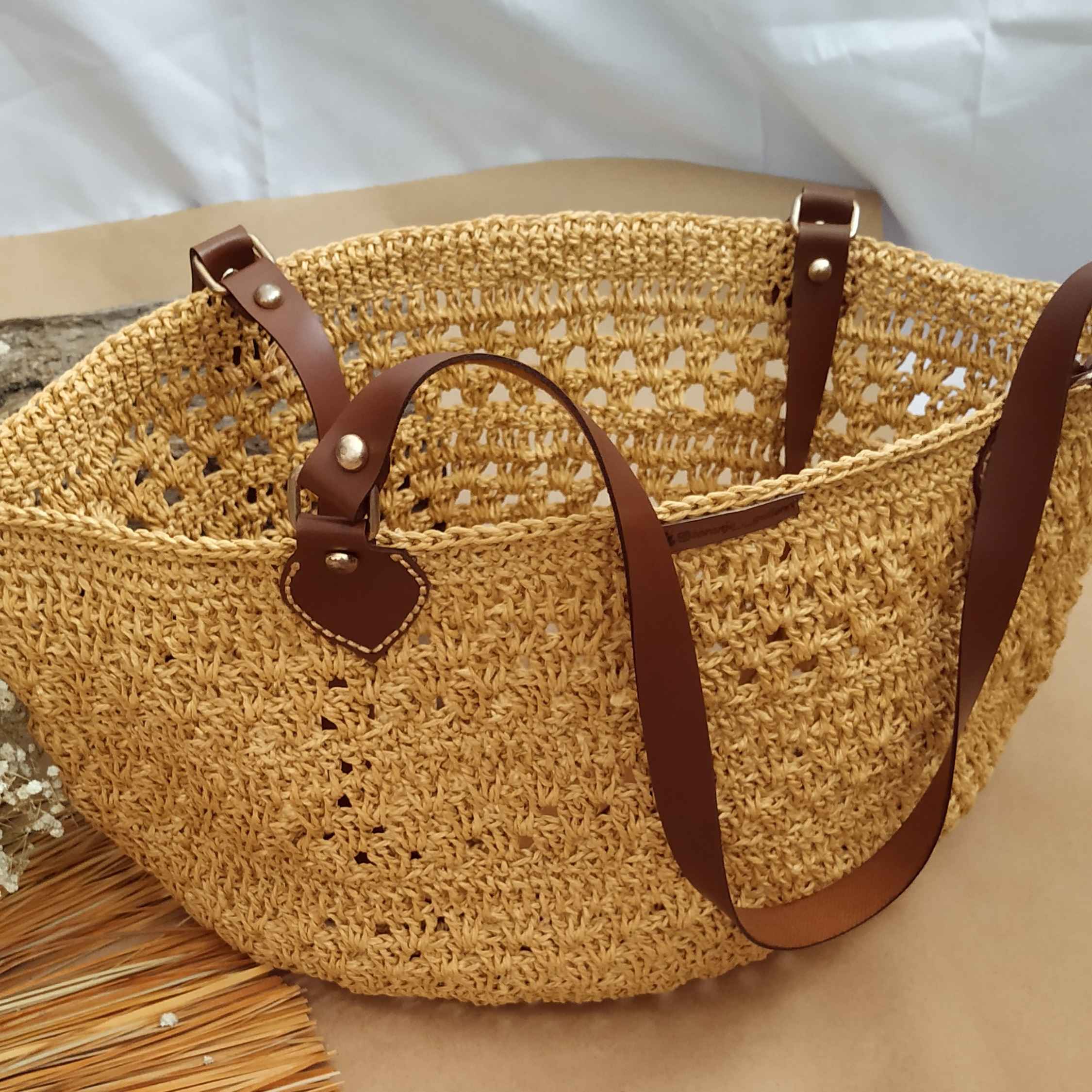 Sac fourre-tout en crochet boho en rafia - Un compagnon naturel pour tous les jours